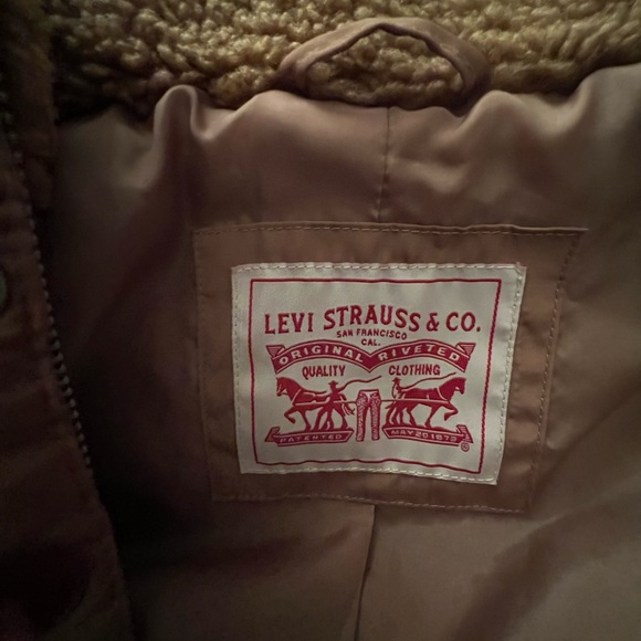 Levi Sherpa Jacket - Picture 2 of 2
